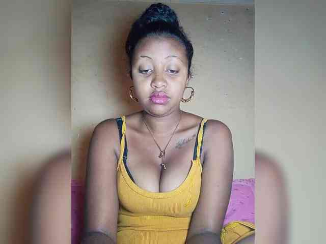 Victoria33 webcam