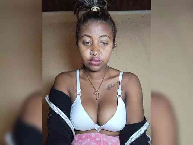 Victoria33 webcam