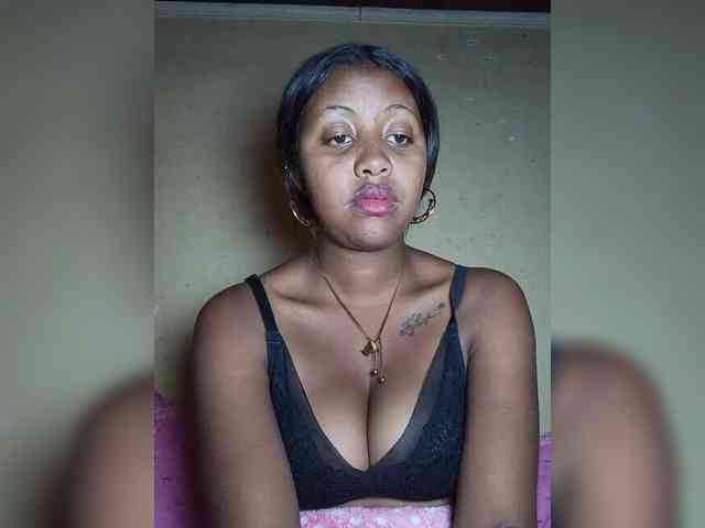 Victoria33 webcam