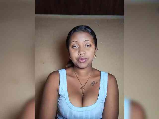 Victoria33 webcam