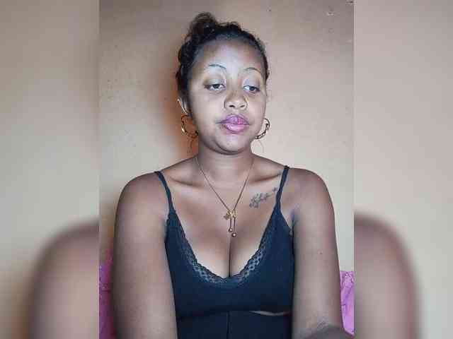 Victoria33 webcam