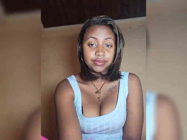 Victoria33 webcam
