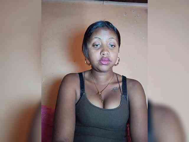 Victoria33 webcam