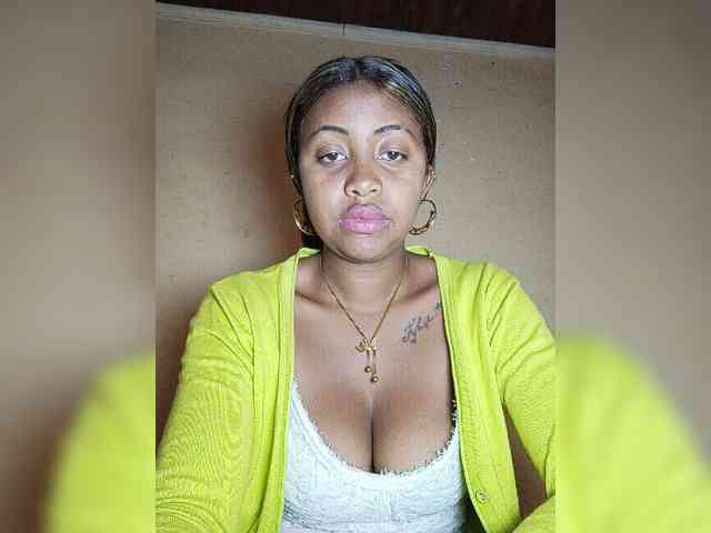 Victoria33 webcam