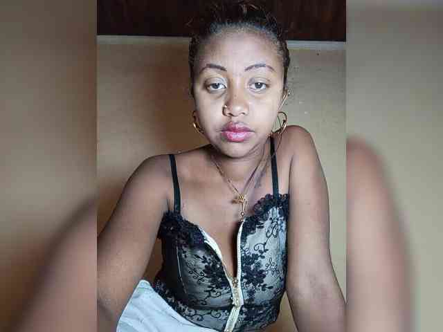 Victoria33 webcam
