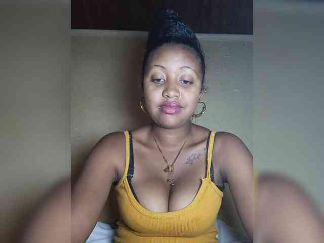 Victoria33 webcam