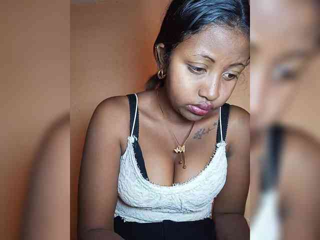 Victoria33 webcam