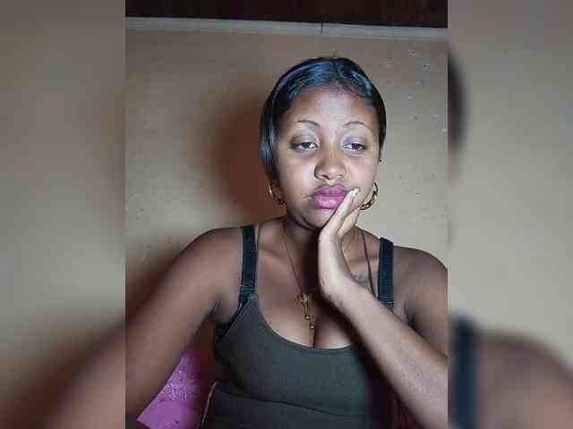 Victoria33 webcam
