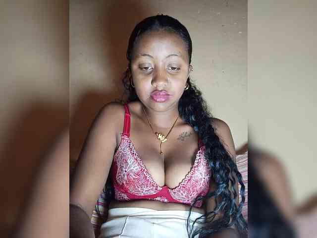 Victoria33 webcam