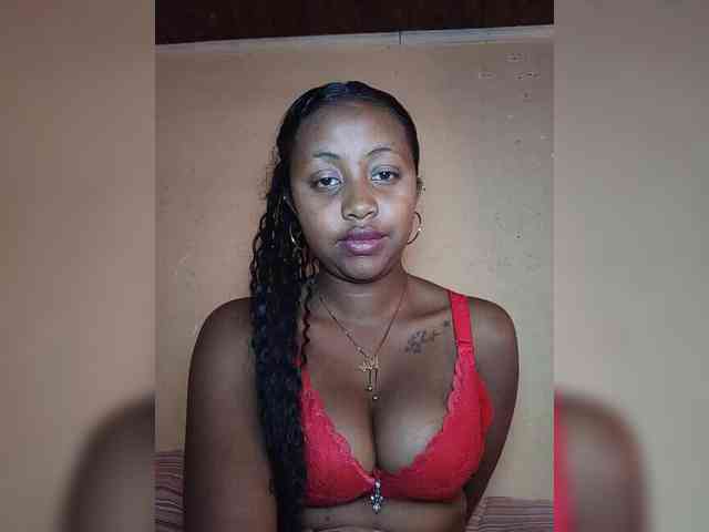 Victoria33 webcam