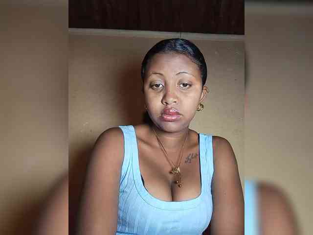 Victoria33 webcam