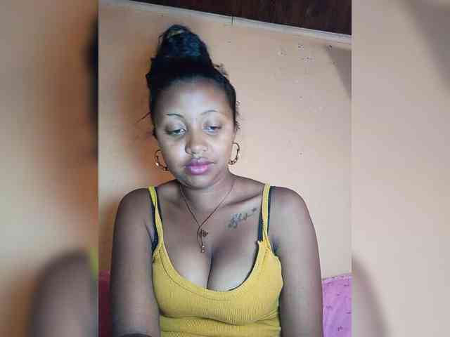 Victoria33 webcam