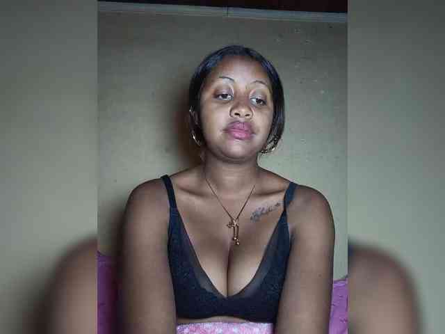 Victoria33 webcam