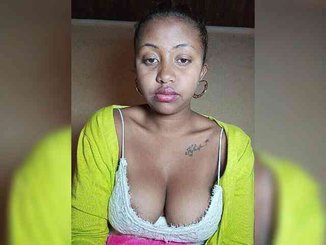 Victoria33 webcam
