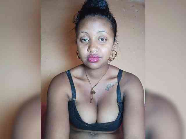 Victoria33 webcam