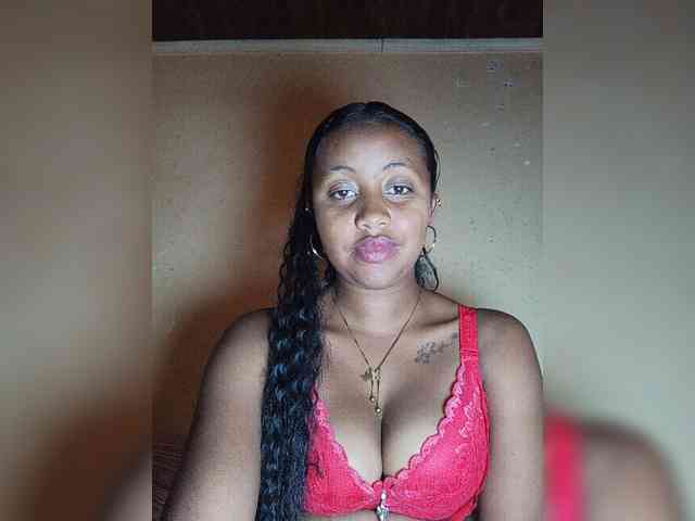 Victoria33 webcam