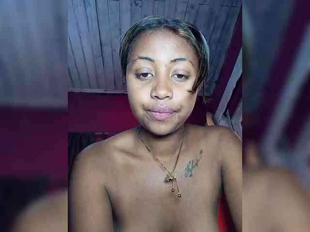 Victoria33 webcam