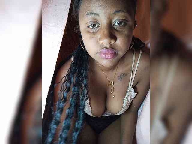 Victoria33 webcam