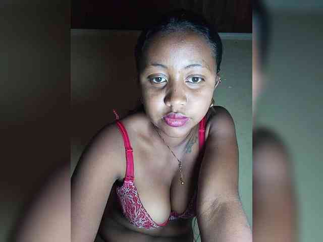 Victoria33 webcam