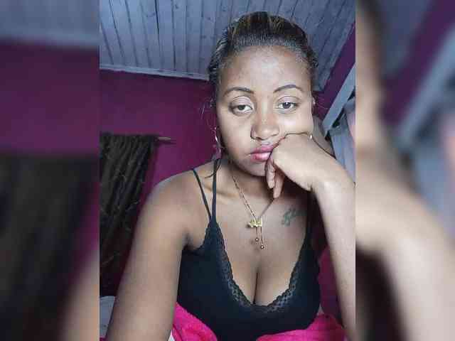 Victoria33 webcam