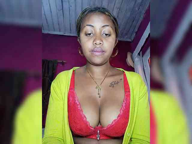 Victoria33 webcam