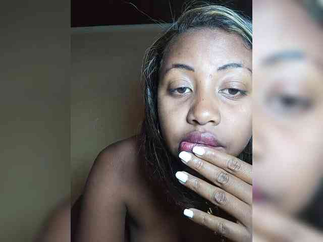 Victoria33 webcam