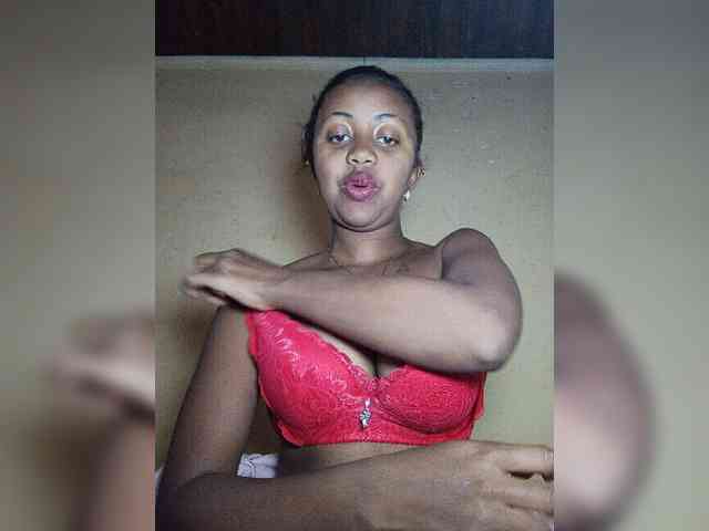 Victoria33 webcam
