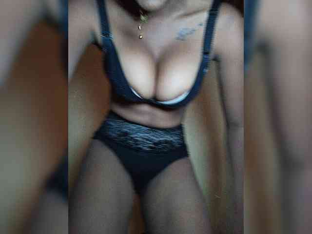 Victoria33 webcam