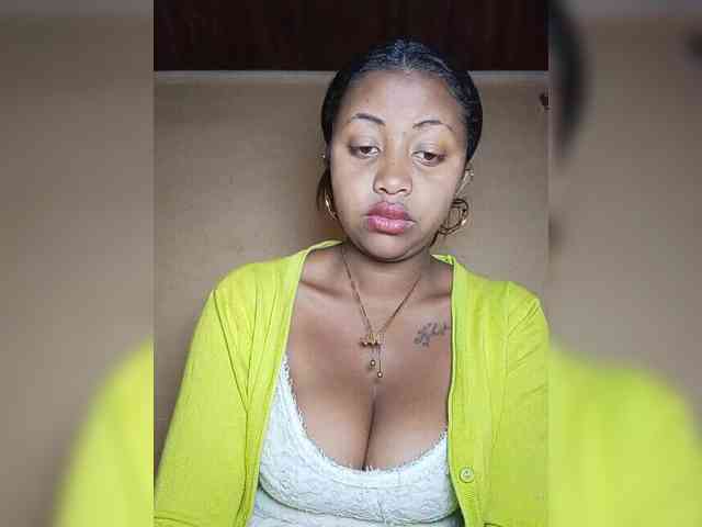 Victoria33 webcam