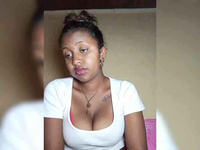 Victoria33 webcam