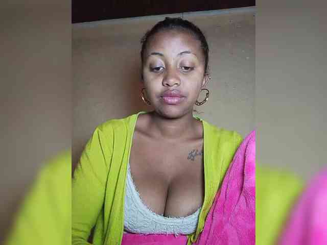 Victoria33 webcam