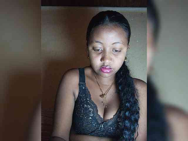 Victoria33 webcam