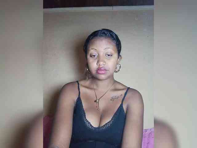 Victoria33 webcam