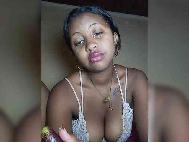 Victoria33 webcam