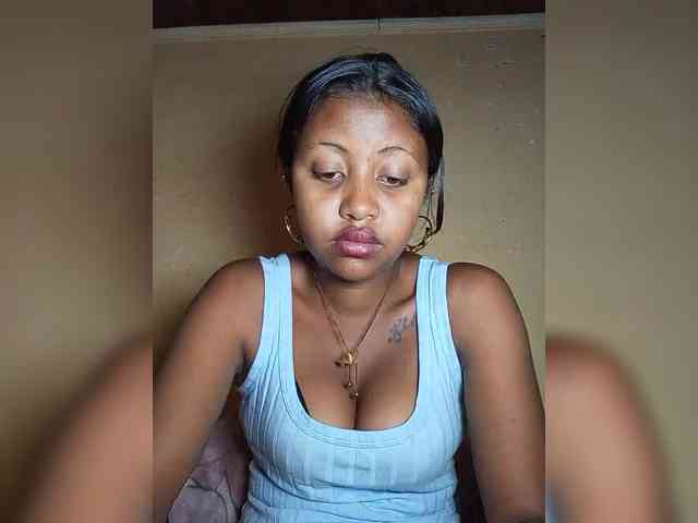 Victoria33 webcam
