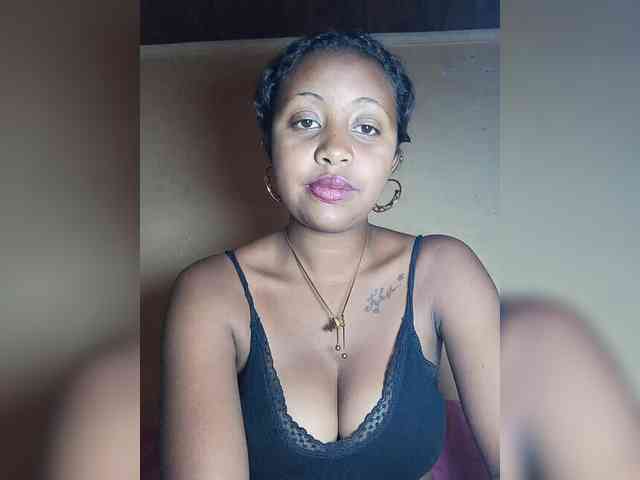 Victoria33 webcam