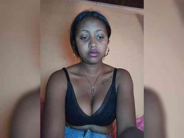 Victoria33 webcam