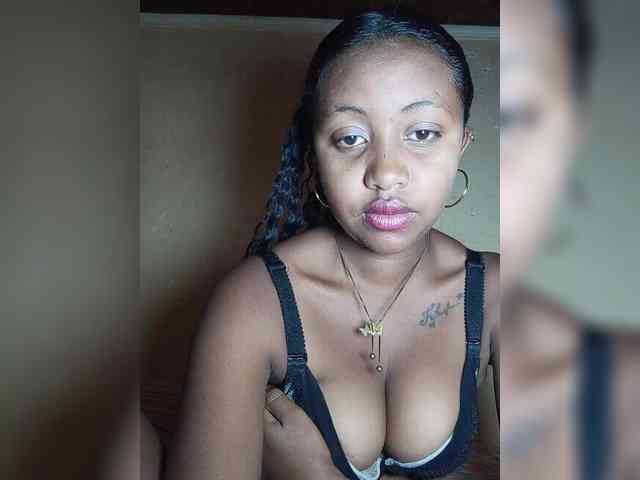 Victoria33 webcam