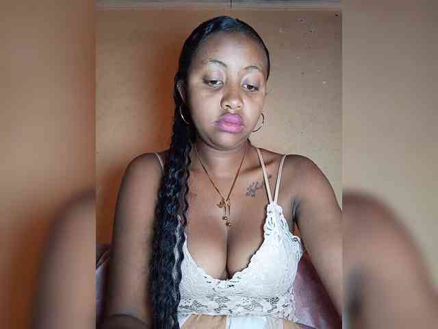 Victoria33 webcam