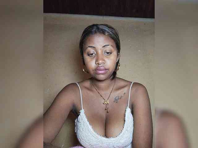 Victoria33 webcam