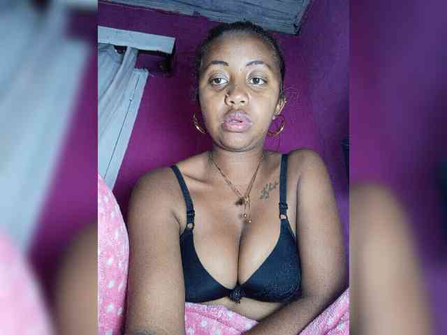 Victoria33 webcam