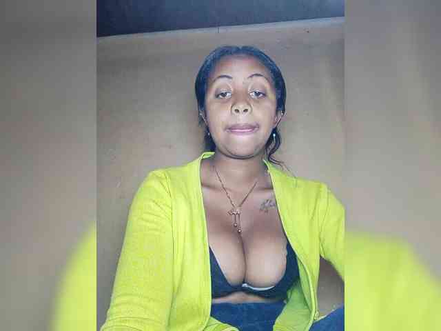Victoria33 webcam