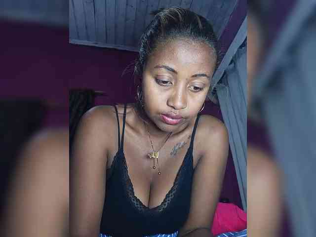 Victoria33 webcam