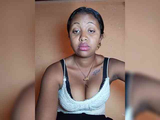 Victoria33 webcam