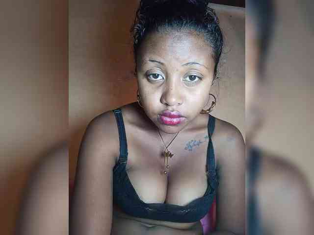 Victoria33 webcam