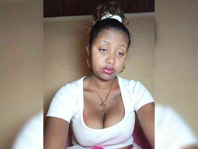 Victoria33 webcam