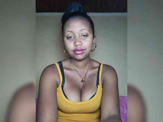 Victoria33 webcam