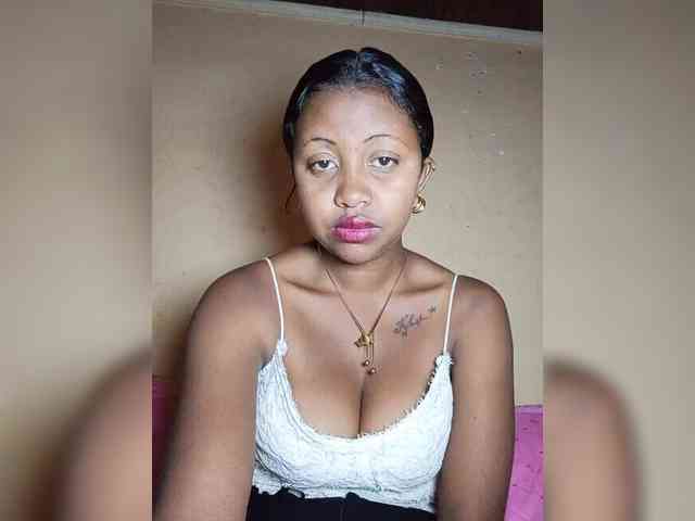 Victoria33 webcam