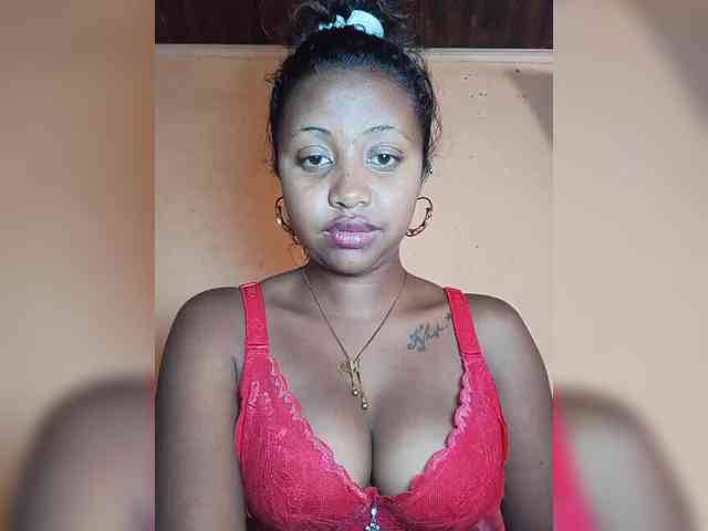 Victoria33 webcam