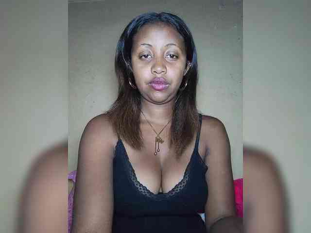 Victoria33 webcam